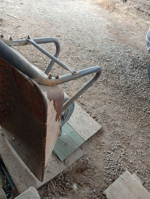 Продам  тележку , лестницу,строительные