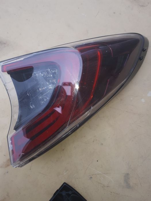 ,вратаCHR  зад дясна,спойлер,400лв,Лексус 4 врати,Огледала