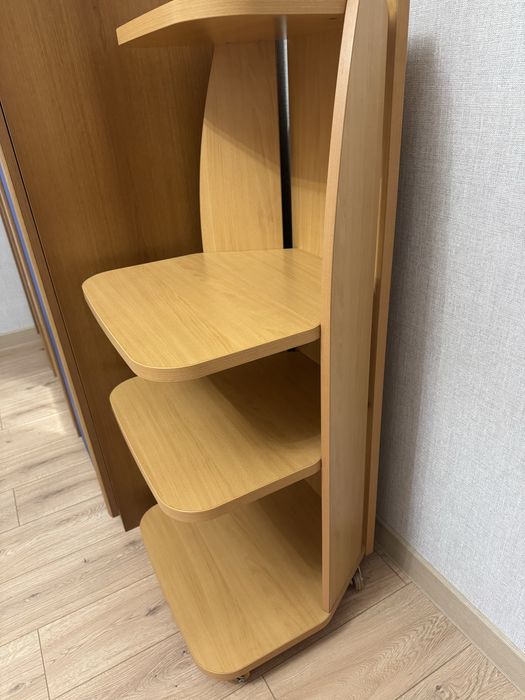 Продам стеллаж для книг и игрушек