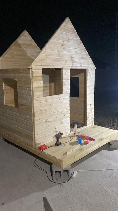 Деревянный детский домик