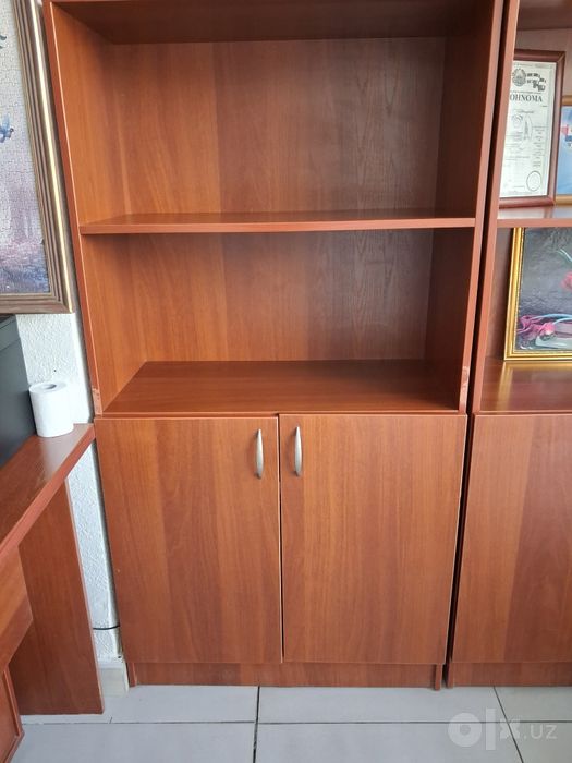Продаётся комплект офисной мебели столы шкафы, б/у, отличное состояние