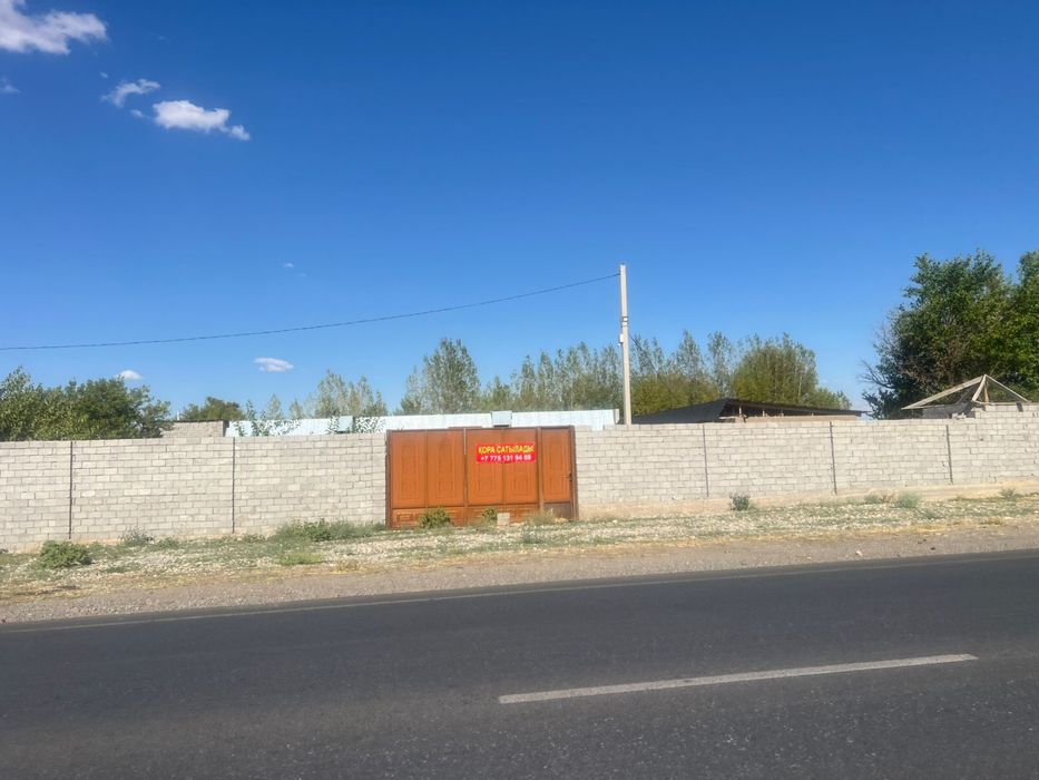 Продаётся участок в доль трассы