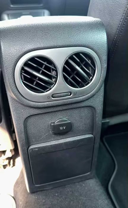 Отвори за духалките на климатика/парното Volkswagen Tiguan VW Тигуан