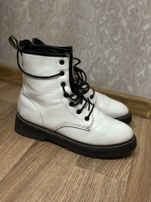 Продам туфли и сапоги