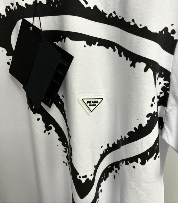 Tricou PRADA super calitate