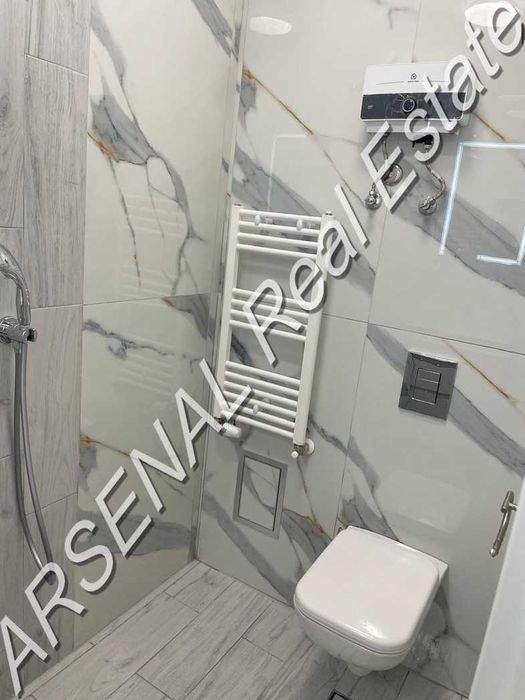 Дава се под наем Тристаен апартамент в София, Център - 100 кв.м за 1500 € - Снимка #7