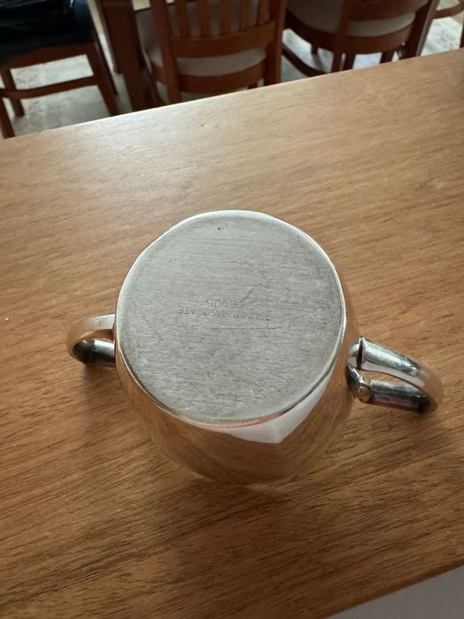 Сребърен комплект захарница и съд за мляко или сметана