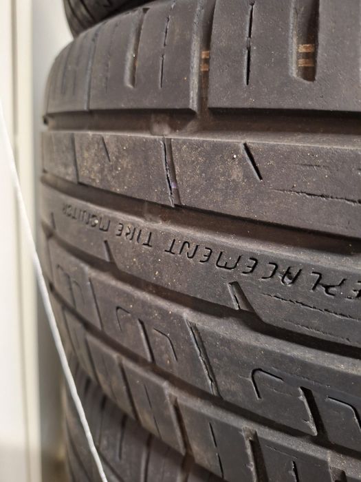 Set de roți complete (jante și anvelope).