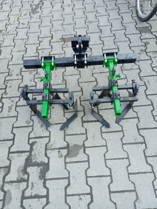 Prasitoare pentru motocultor cu un rând pentru bilonat cartofi. NOU