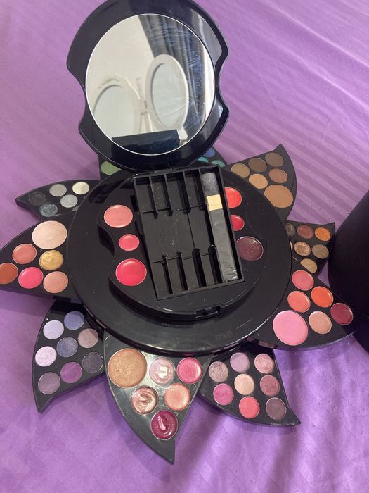 Trusa machiaj Douglas