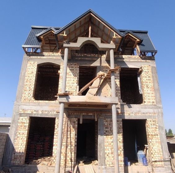 Uy sotiladi bektemir tumanida ipoteka qisa boladi