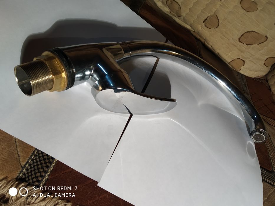 смеситель кухонный  продам