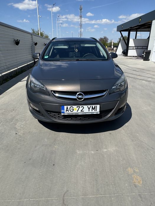 Opel Astra J Sports Tourer 2015