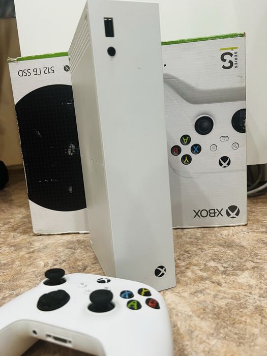 Продам Xbox series S 512g