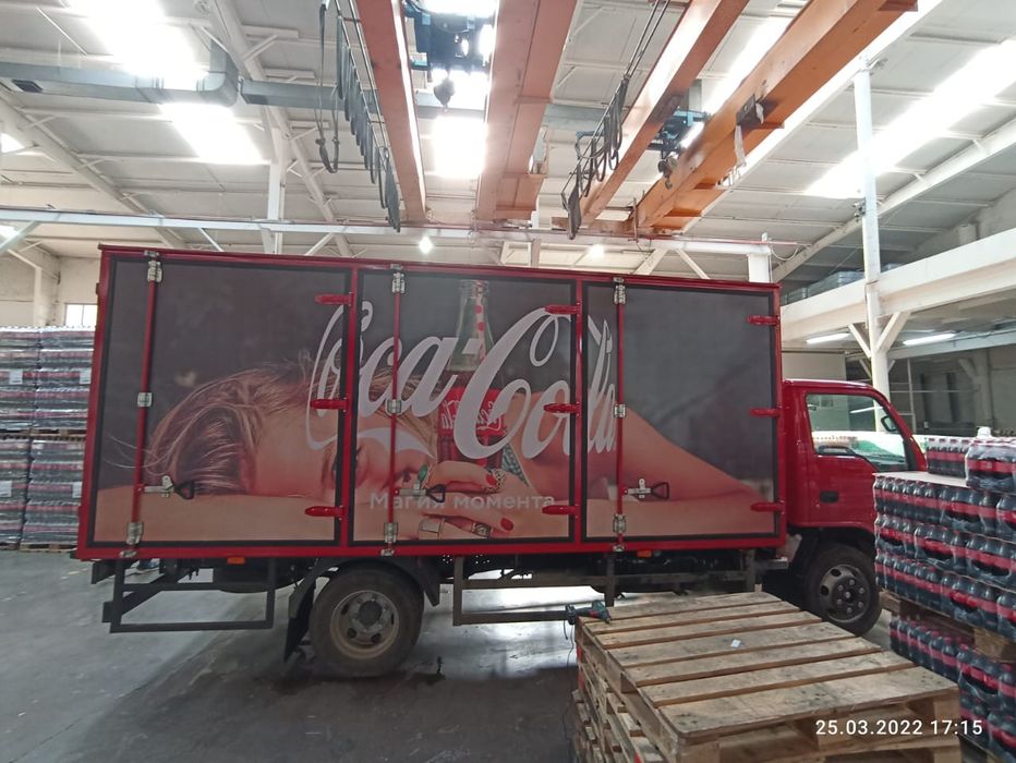 Брендирование автомобиля. Наклейка