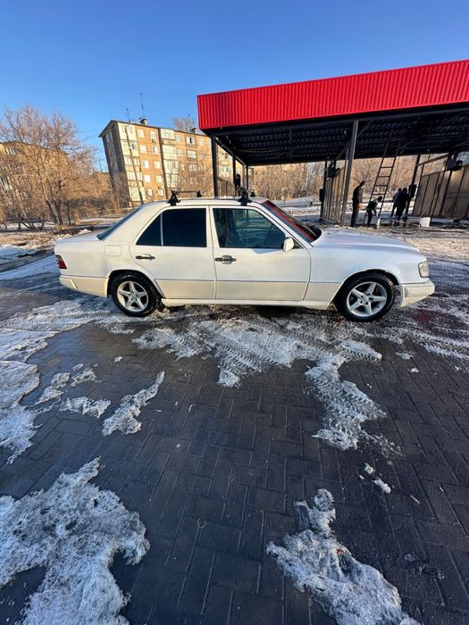 Продам 124 мерседес