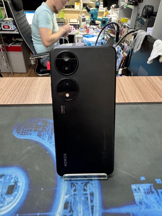 Honor x7b 8/128 в идеальном состоянии