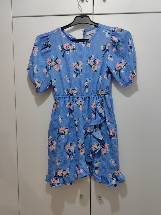 Vand rochita Reserved marime 134