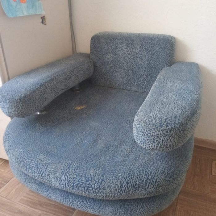 Кресло в хорошем состоянии