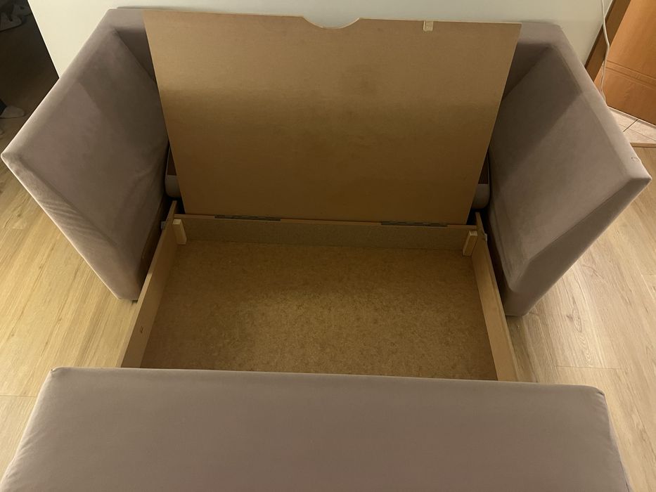 Двуместен разтегателен диван