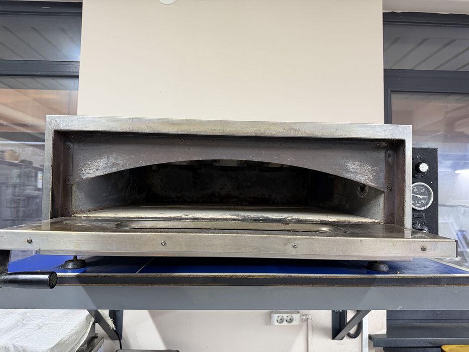 Эллектрическая печь для пиццы