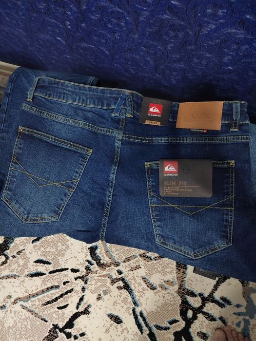 Джинсы Quicksilver slim fit. 34\32.