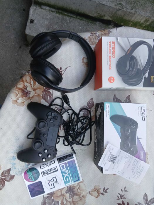 Слушалки Abodos STEREO WIRELESS HEADPHONES и френски контролер Lexip Metaltech Controller