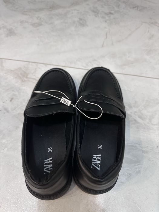 Продам новые лоферы Zara
