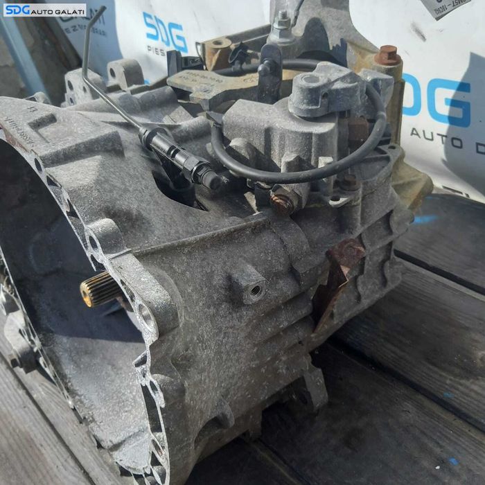 Cutie de Viteze Manuala 6 Trepte 4x4 Ford Kuga 1 2.0 TDCI 2008 - 2012 Cod 8V4R-7002-BF 8V4R-7F096-GB