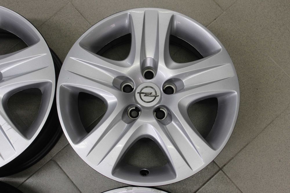 Джанти с тасове 16" 5х110 Opel Astra H, Zafira B