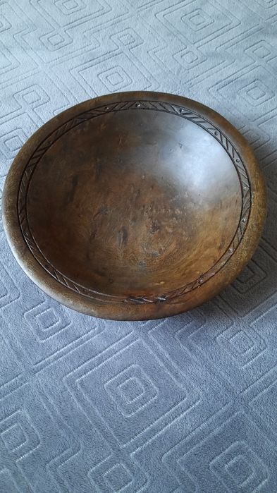 Bowl tribal vechi