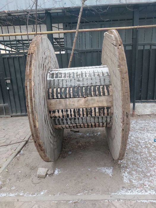 Дрова даром, самовывоз.