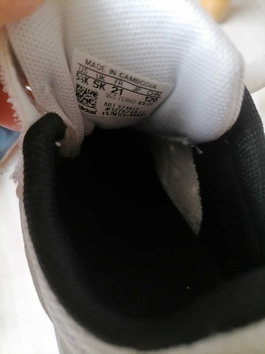 Маратонки Adidas-21 номер