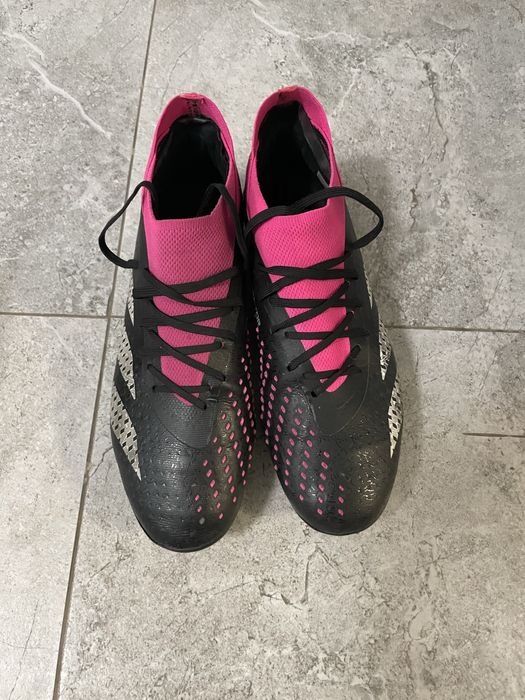 Футбольные бутсы Adidas
