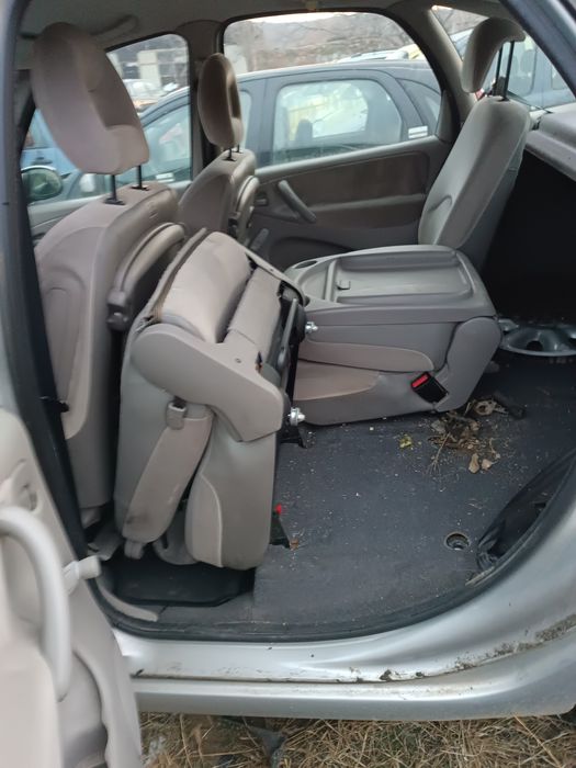 Citroen Picasso 2.0 HDI на Части