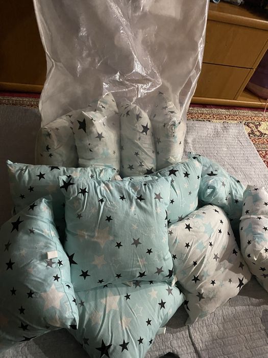 Продам бортики на кроватку