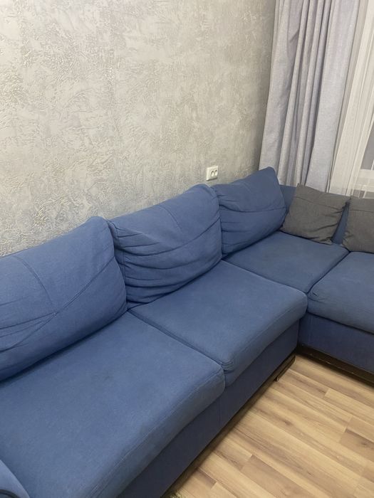 Углавой 4х местный диван