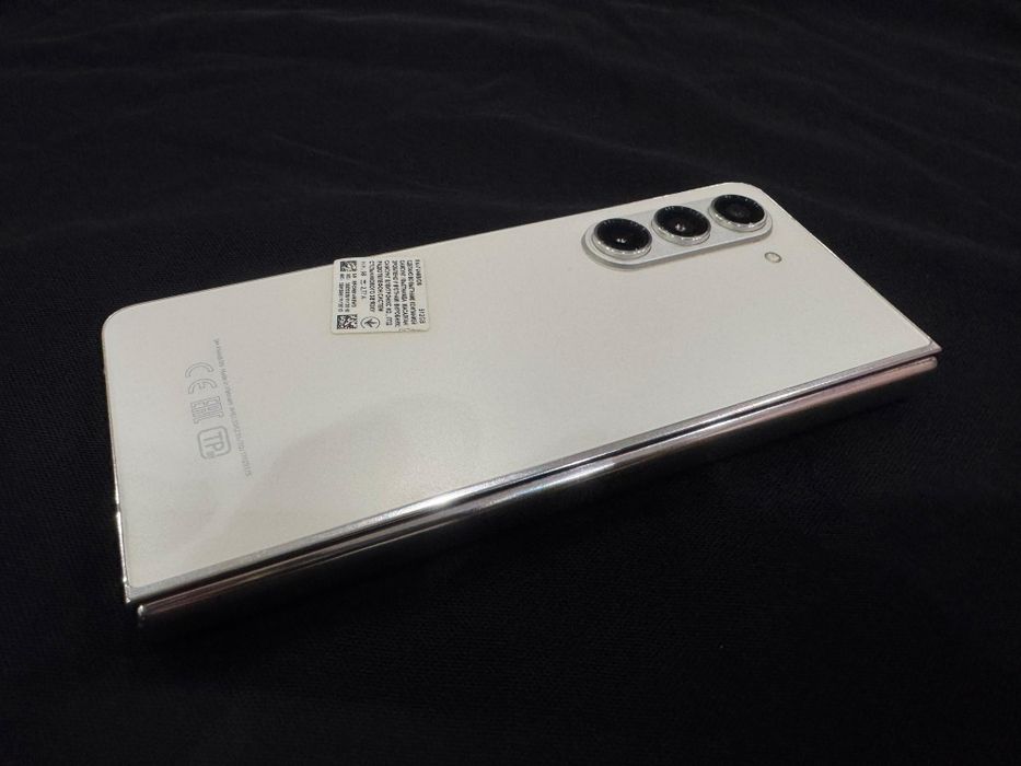 Samsung Galaxy Fold 5 - 512Gb 5G