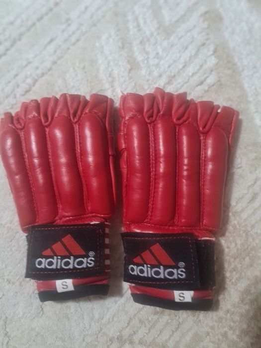 Перчатки для каратэ