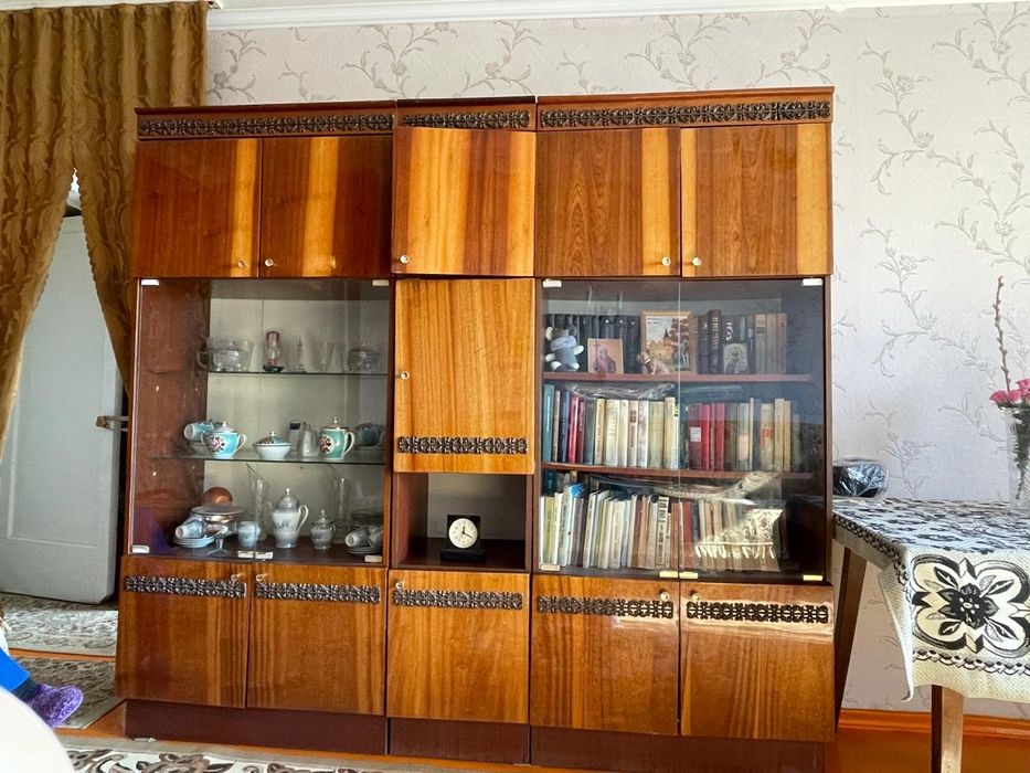 Мебельную стенку