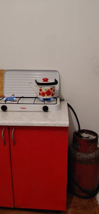 Продам баллон, плитка , редуктор.