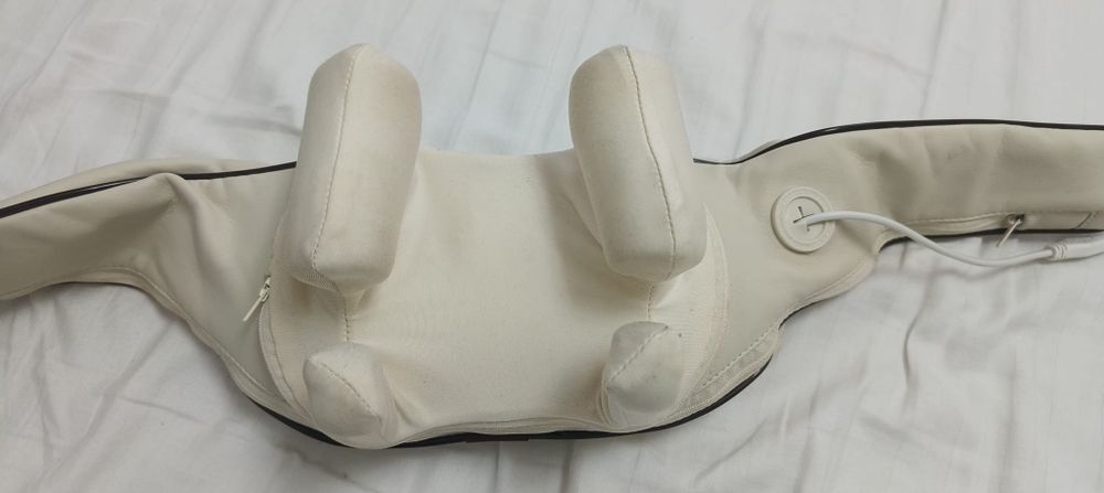 Aparat masaj cervical