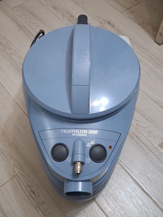 Моющий пылесос Philips