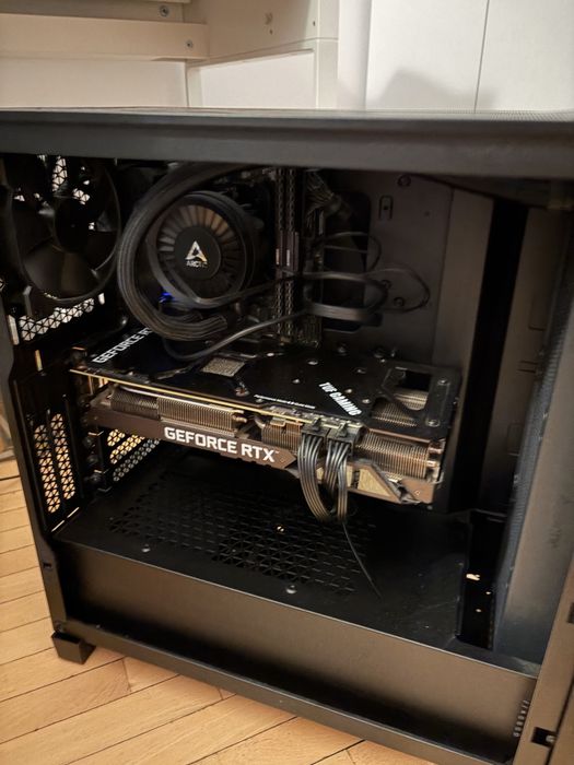 PC Gaming / Workstation de vânzare – Performanță ridicată