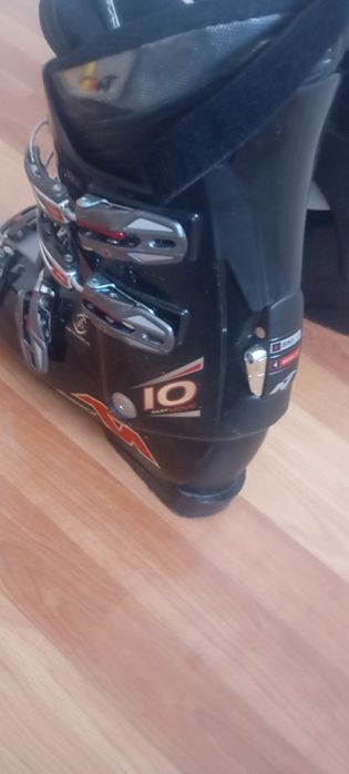 горнолыжные ботинки