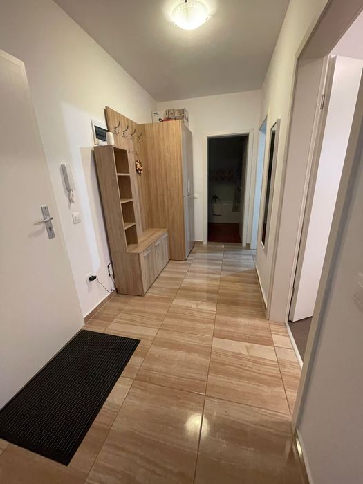 Cazare Regim hotelier/2 camere  decomandat /zona mall