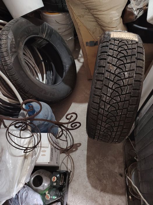 Продам шины 265х65хr17