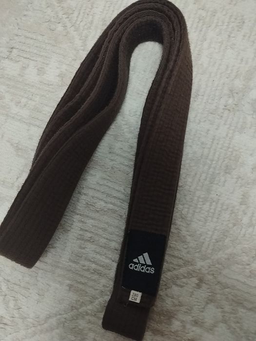Коричневый пояс дзюдо Adidas