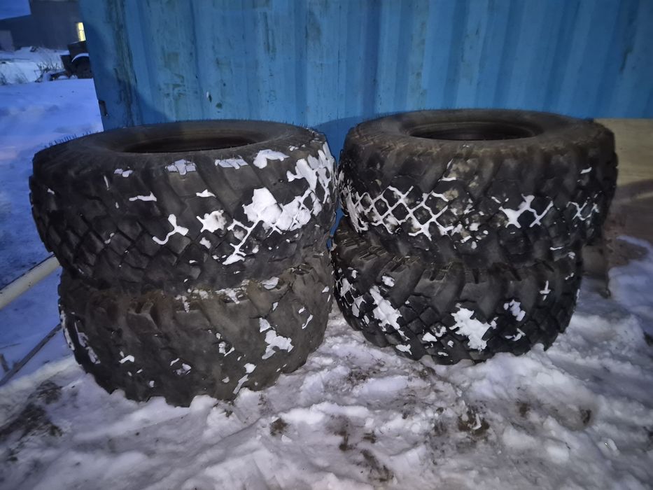 Продам шины на спец технику