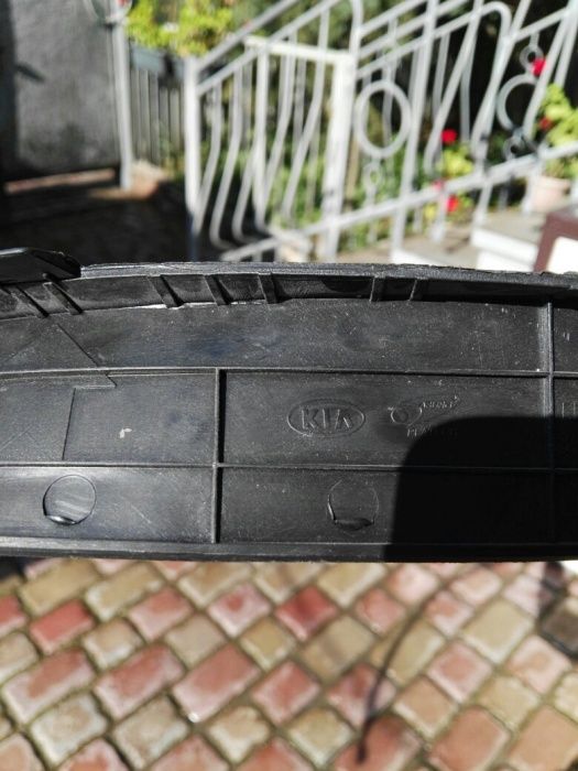 Продам бампер KIA Sportage